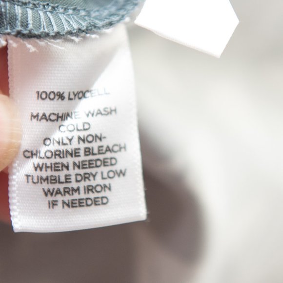 Loft Shorts Triangle Graphic Print Summer 4" Inseam Grey White Size 14 New - Picture 5 of 7